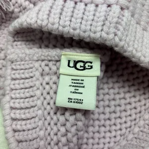 UGG‎ Chunky Crystal Pink Knit Beanie with Pom-Pom O/S thumbnail 5