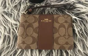 NWT Coach Corner Zip Wrislet In Signature Canvas thumbnail 1