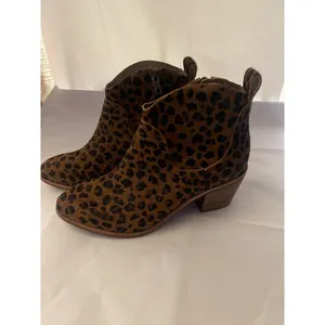 UGG Kingsburg Leopard Bootie thumbnail 4