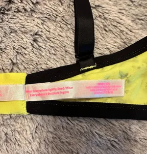 Victorias Secret Bra thumbnail 3