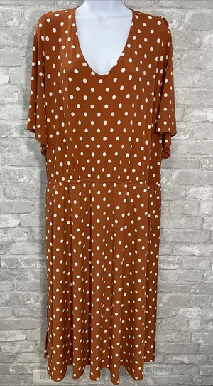 Girls with Curves Polka Dot V-Neck Midi Dress in Rust with White Dots thumbnail 1