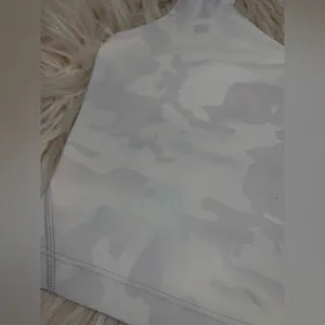 Lululemon Align Tank Top Size 0 White Camo – Flaw (Blue Stain) thumbnail 6