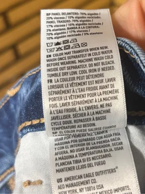 American Eagle Curvy Mom Jeans Size 6 thumbnail 8