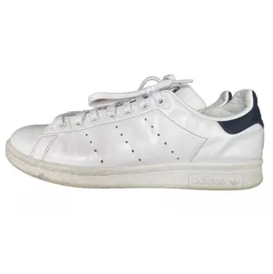 Adidas Women’s Stan Smith White Sneaker Size US8 thumbnail 2