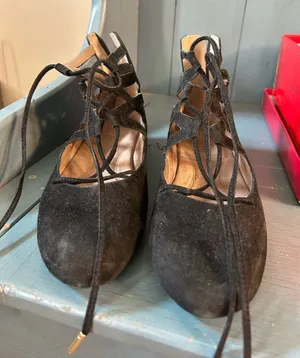 AEROSOLES Black Suede Lace-Up Flats | Women’s Size 7.5 thumbnail 1
