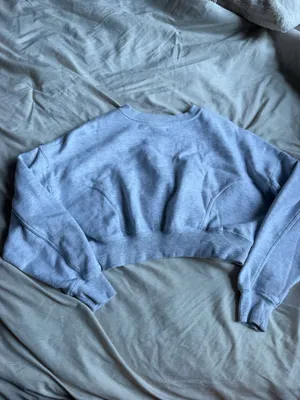 H&M Cropped Crewneck Sweatshirt thumbnail 3