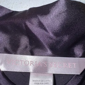 Vintage 1999 Victoria’s Secret Purple Satin Robe One‎ Size thumbnail 3