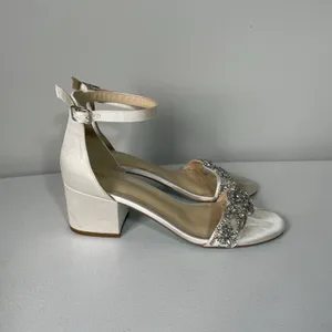 Betsey Johnson SB-Mel Block Heel Shoes Jeweled Satin Sandal Ivory Formal Size 9 thumbnail 2