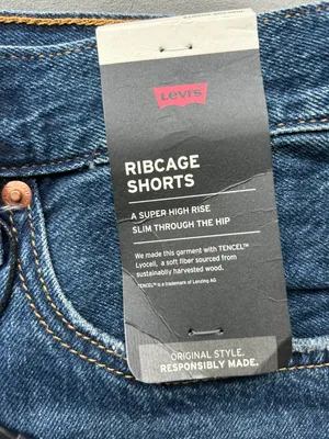 Levi's NWT ribcage shorts thumbnail 2
