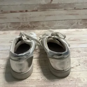 Steve Madden Steven Sneakers Women’s Size 7.5 White Leather Silver thumbnail 2