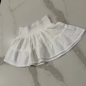 White Fox Smocked Flowy Mini Skirt Women’s Small White Gauze Lightweight Summer thumbnail 3