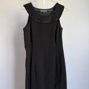 Brunya Black Maxi Dress Beaded Neckline‎ Sleeveless Formal Evening Gown Size 8 thumbnail 2