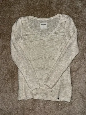 Sweater thumbnail 1
