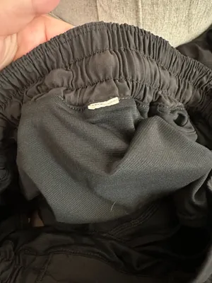 Lululemon Hotty Hot Low-Rise 2.5" Shorts thumbnail 4
