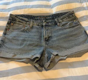 American Eagle Jeans thumbnail 1