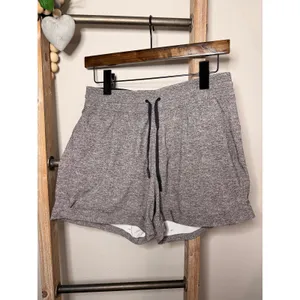 Lululemon Black White Athletic Workout Shorts Pockets Size 8 thumbnail 2