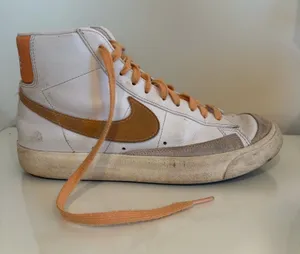 Orange Nike Blazers thumbnail 1