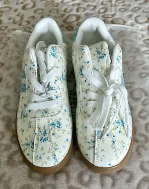 Floral White & Blue Lace-Up Sneakers thumbnail 1