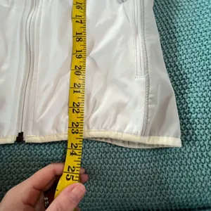 The North Face Women's Soft Shell Jacket White Gray Size S Windstopper EUC thumbnail 4