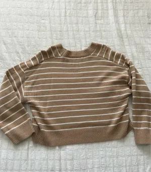 Tahari Beige & White Striped Sweater thumbnail 2