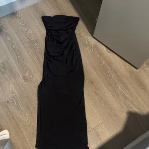 Superdown Black Strapless Gown thumbnail 4