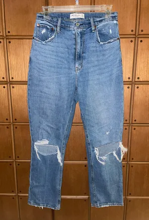 Abercrombie Ankle Straight High-Rise Curve Love thumbnail 1
