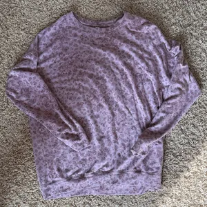 Athleta Studio To Street Print Sweatshirt Women’s Sz Large In Flora Mauve thumbnail 1