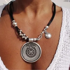 Elegant Silver Round Pendant Necklace thumbnail 1