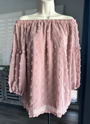 NWT: Rose Womens off the shoulder dotted‎ blouse thumbnail 1