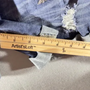 444‎ | Abercrombie & Fitch Embroidered Distressed Denim Shorts Womens 6 W28 thumbnail 6
