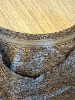 Lululemon License to Train Tight Tank Top Heather Gray Size 0 Ruched Sides thumbnail 3