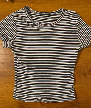 Brandy Melville Striped TEE thumbnail 1