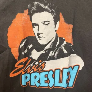 Elvis Presley Portrait Gray T-Shirt Medium thumbnail 2