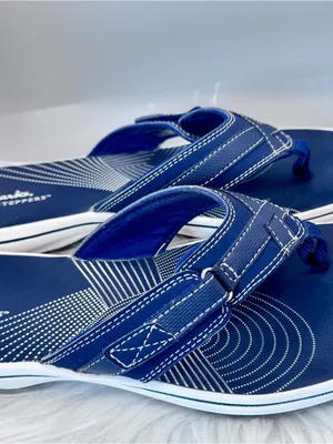 Clarks Navy Adjustable thong sandals flat cloudsteppers comfortable size 10 thumbnail 4