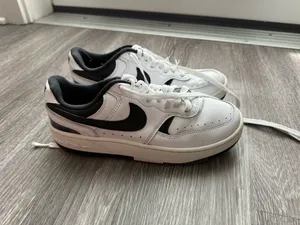 Nike Sneakers Women’s thumbnail 3
