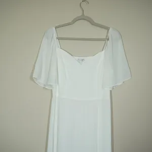 Baltic Born NEW Large Sierra Sweetheart Maxi Dress White Flutter Sleeve Bridal thumbnail 2