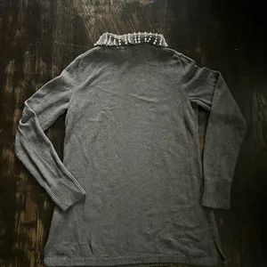 Women’s Talbots Sabrina Cashmere Blend Pearl Beaded Gray Tunic Sweater XS thumbnail 3