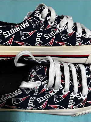 FOCO New England Patriots Women’s Low Top Canvas Sneakers - Size 7 thumbnail 5