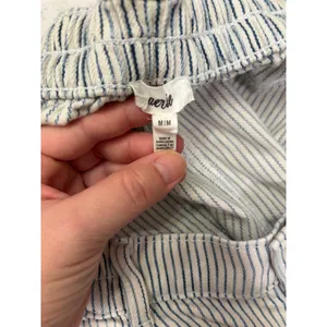 Aerie Shorts Womens Medium Blue White Stripe Pleated Long Elastic Waist thumbnail 3
