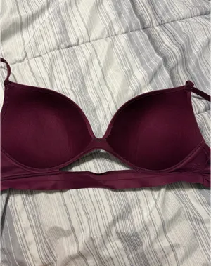 Victoria’s Secret Bra thumbnail 3