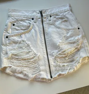 Carmar Denim LF White Zip Up Skirt thumbnail 2