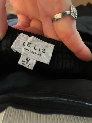 Le lis Black strapless dress thumbnail 3