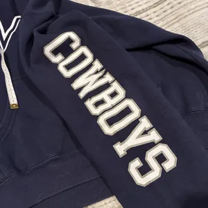National Football League EUC Navy Dallas Cowboys Pullover Hoodie Sweatshirt Women’s Size Large thumbnail 7