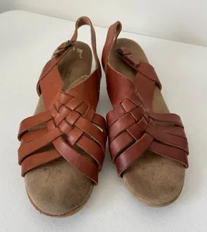 Cabin Creek Women’s interwoven strap sandals — size 8‎ thumbnail 1
