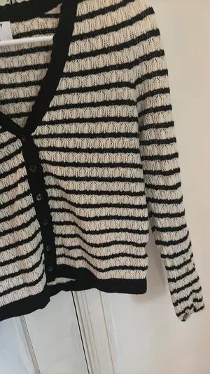 Old Navy Blouse Long Sleeve Striped Button Up thumbnail 8