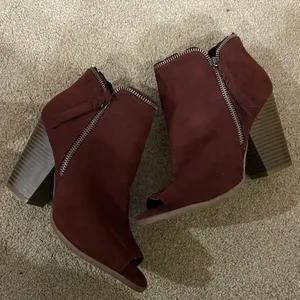Dolcetta Millie Burgundy Open Toe Ankle Booties Size 7 thumbnail 1
