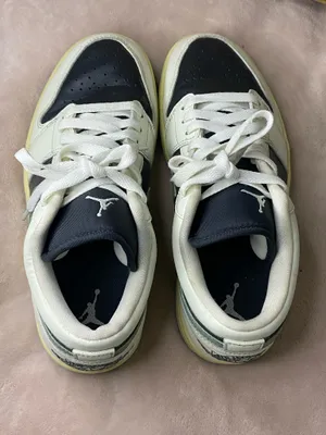 Nike Air Jordan 1 Low Women Shoes Size 9 thumbnail 6