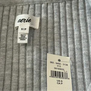 Aerie NWT Women’s Size S Heather Gray Gotta Jet! Ribbed Knit Button Polo Sweater thumbnail 9