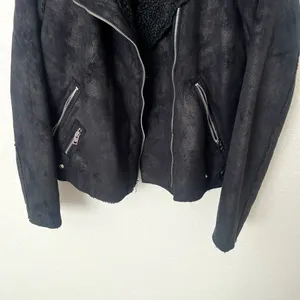 [American Eagle Outfitters] Black Shearling Faux Suede Moto Jacket Size Medium M thumbnail 7