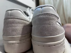 Adidas White Cream Sneakers thumbnail 5